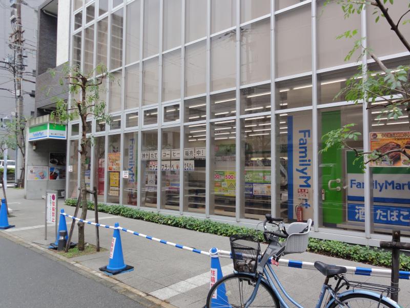 コンビニ　ファミリーマート磯上通三丁目店（コンビニ）まで92m