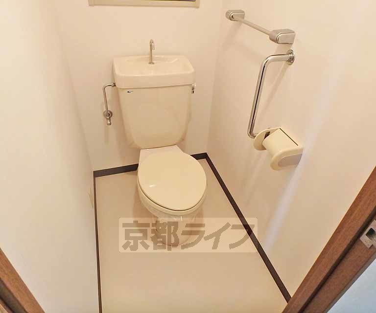 トイレ　清潔感のあるトイレです