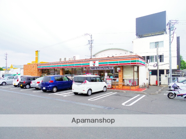 コンビニ　セブン－イレブン浜松鴨江３丁目店（コンビニ）まで247m