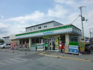 コンビニ　ファミリーマート 小浦中環東大阪店（コンビニ）まで1686m