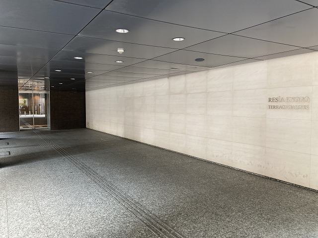 エントランス　建物の内部です