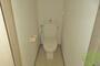 トイレ　トイレは、嬉しいウォシュレット付きです。