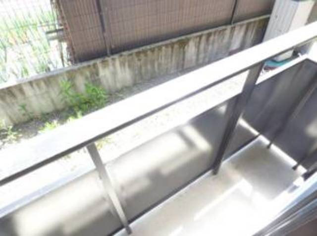 バルコニー　写真は１０６号室