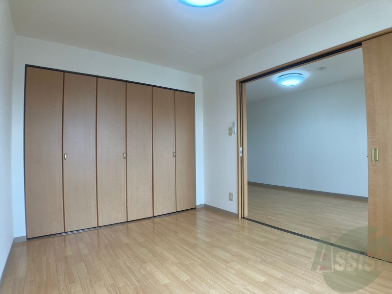 その他部屋・スペース　日当たりが良くて心地よく過ごせそうなお部屋です。