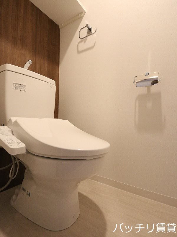 トイレ　※同マンション別部屋写真のため、現状優先。