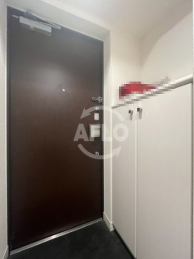 玄関　ララプレイス新大阪シエスタ　玄関