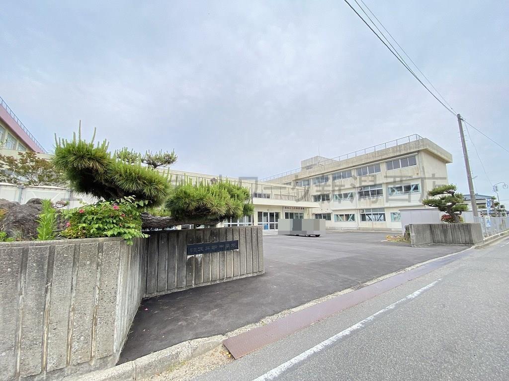 中学校　新潟市立坂井輪中学校（中学校）まで1153m