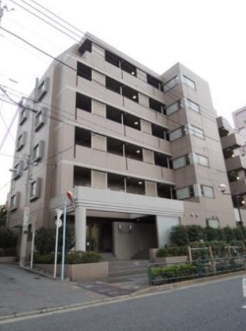 建物外観　鉄筋コンクリート造のがっちりとした造り。