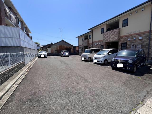 駐車場　駐車場