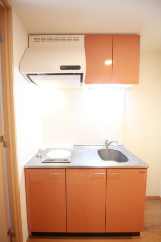キッチン　ドゥーエ巣鴨　豊島区巣鴨3