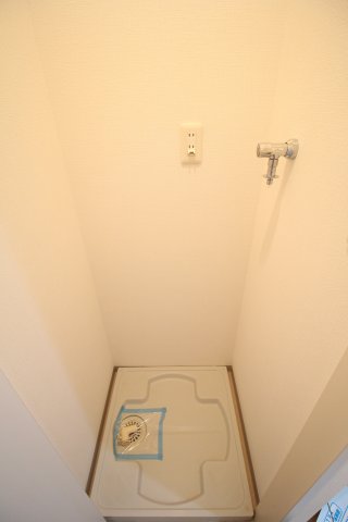 洗面設備　ドゥーエ巣鴨　豊島区巣鴨3