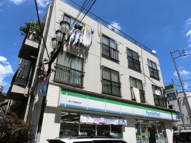 コンビニ　ファミリーマート新三河島駅前店（コンビニ）まで680m
