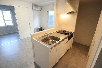 キッチン　人気の対面システムキッチンタイプです！