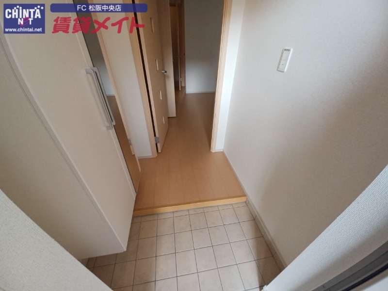 玄関　同型参考写真
