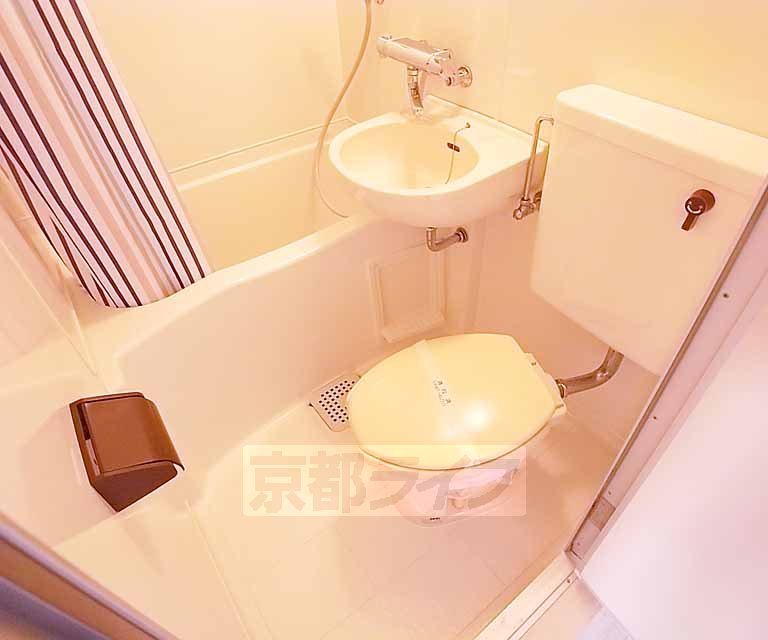 トイレ　ユニットバスのトイレです。