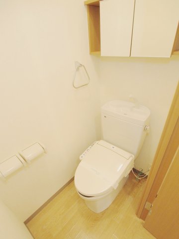 トイレ　※同じ間取りの別部屋のお写真です※