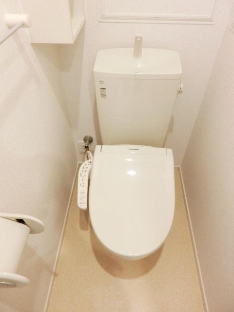 トイレ　ウォシュレット付きのトイレです。