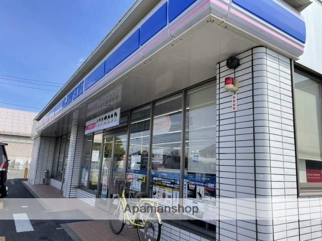 コンビニ　ローソン（コンビニ）まで500m
