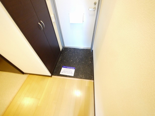 玄関　収納もある玄関です