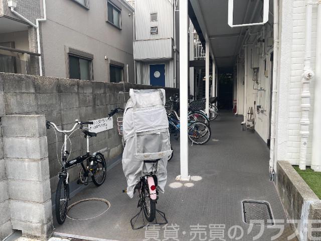 エントランス　駐輪スペース