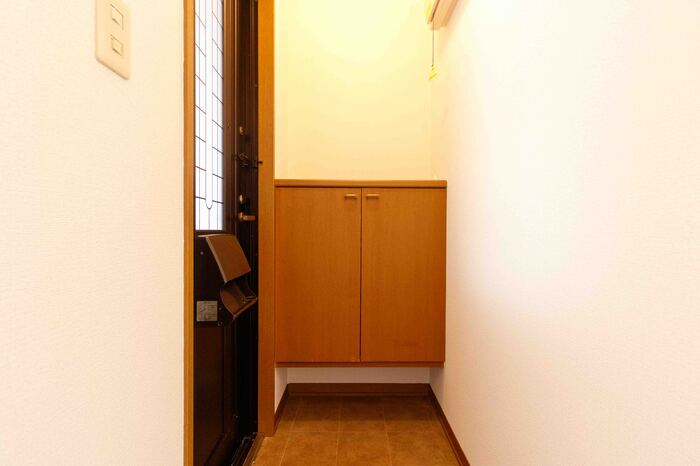 玄関　収納もある玄関です