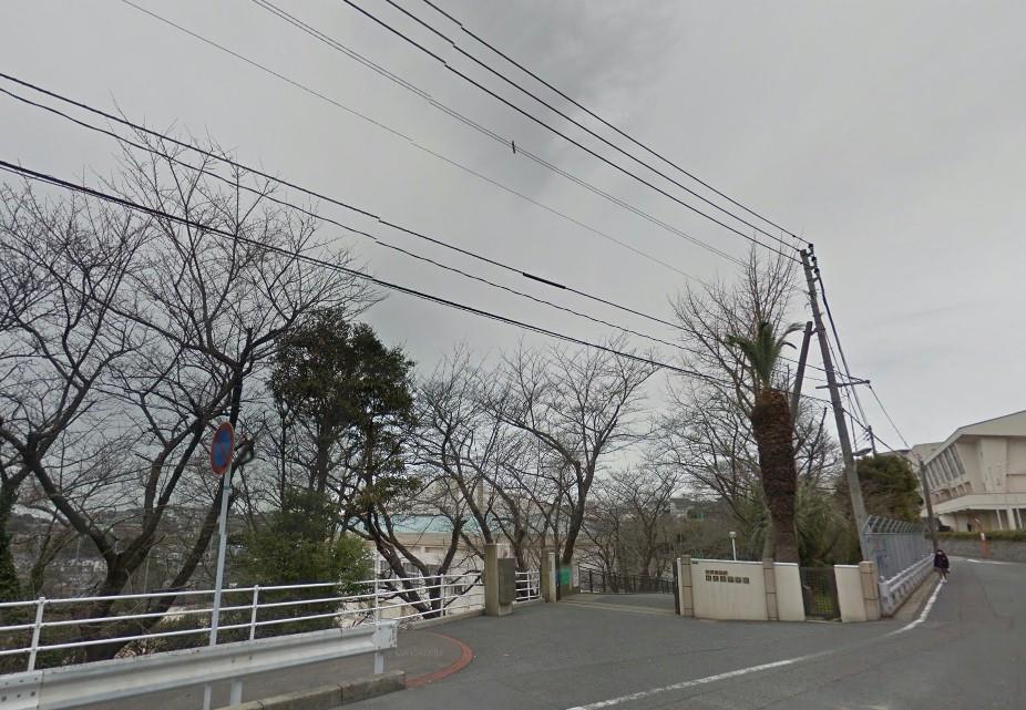 中学校　枝光台中学校（中学校）まで880m