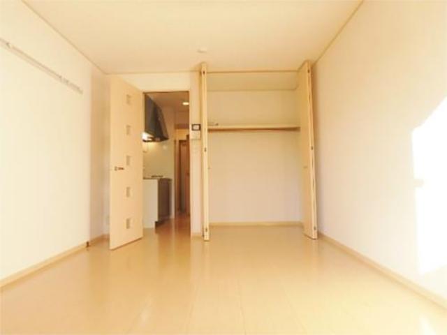 居室・リビング　落ち着いたお部屋です