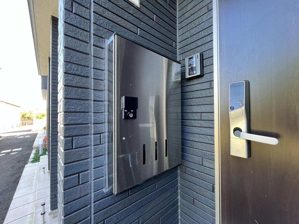 その他設備　各部屋に宅配BOXがあります。