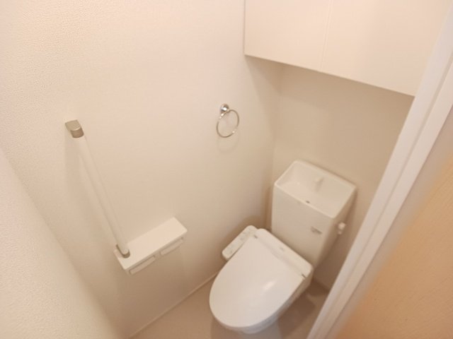 トイレ　清潔感のあるトイレです