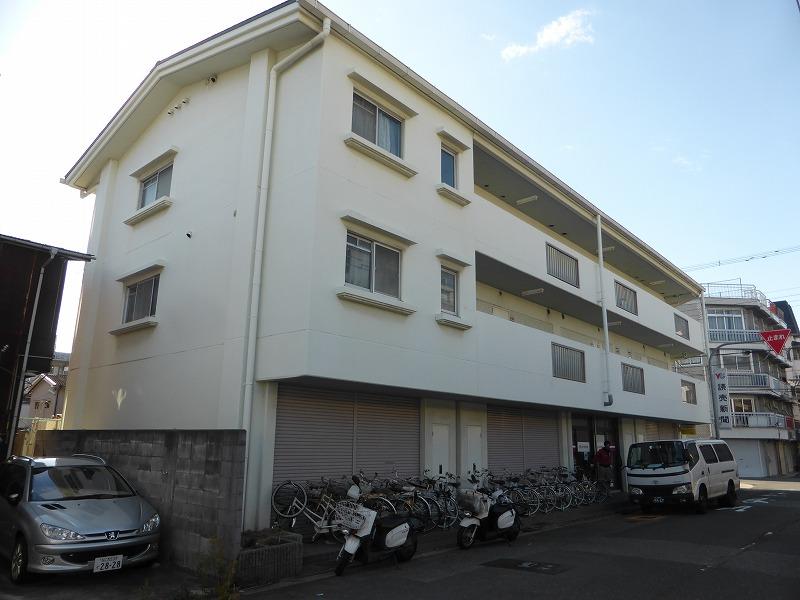 建物外観　外観は落ち着いています