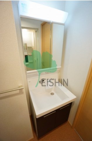 洗面設備　シンプルで使いやすい洗面台です！
