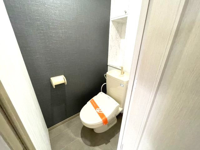 トイレ　(参考)同マンション同間取り他部屋の写真