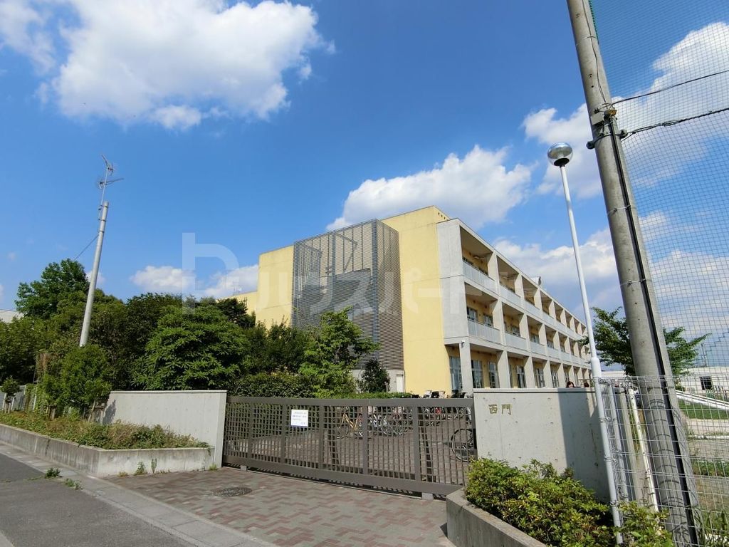 小学校　越谷市立城ノ上小学校（小学校）まで1020m