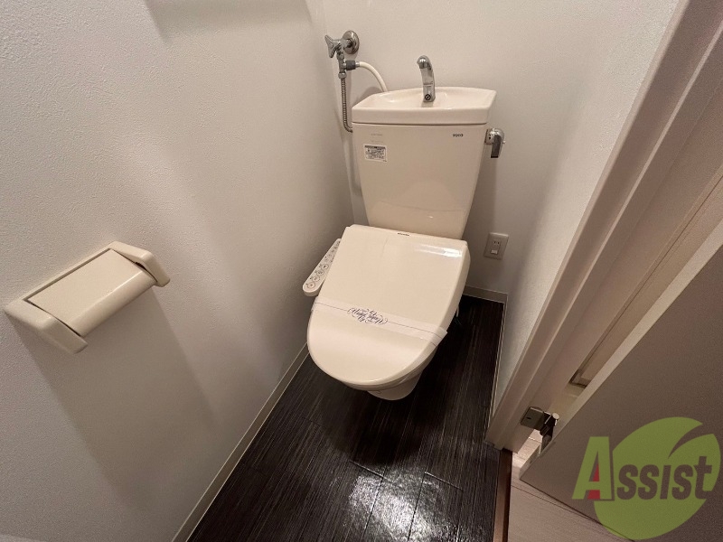 トイレ　こちらはトイレです。清潔感があり、安心して使用できます。