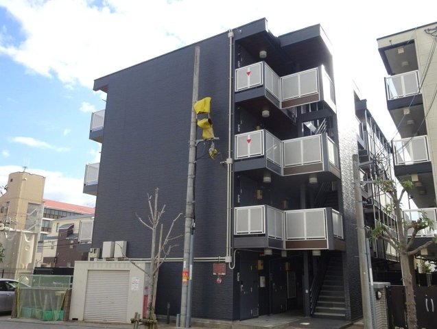 レオパレス東淡路の外観写真