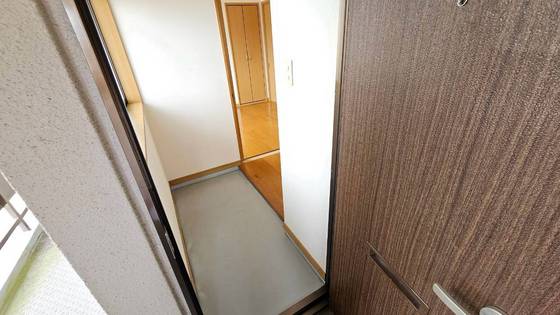 第一寺田荘の玄関写真