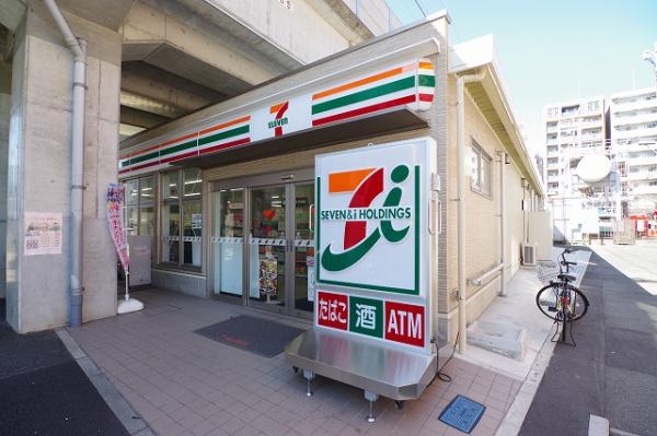 コンビニ　セブンイレブン（コンビニ）まで120m