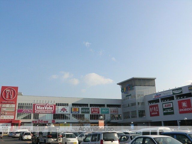 コンビニ　ファミリーマート脇田電停前店（コンビニ）まで690m