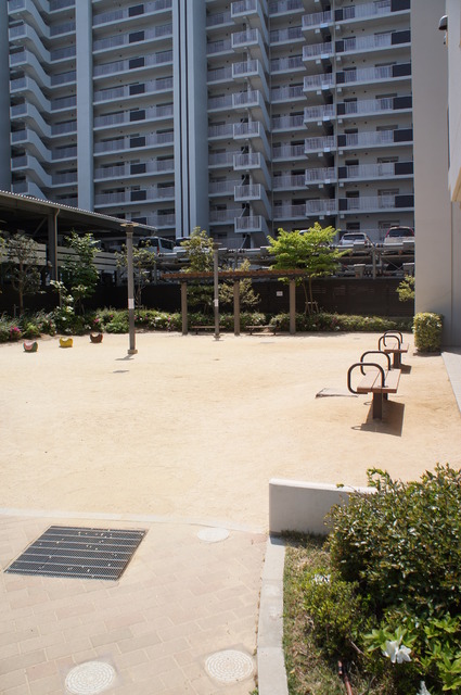その他共有部分　敷地内に子供さんと遊べる公園あります♪