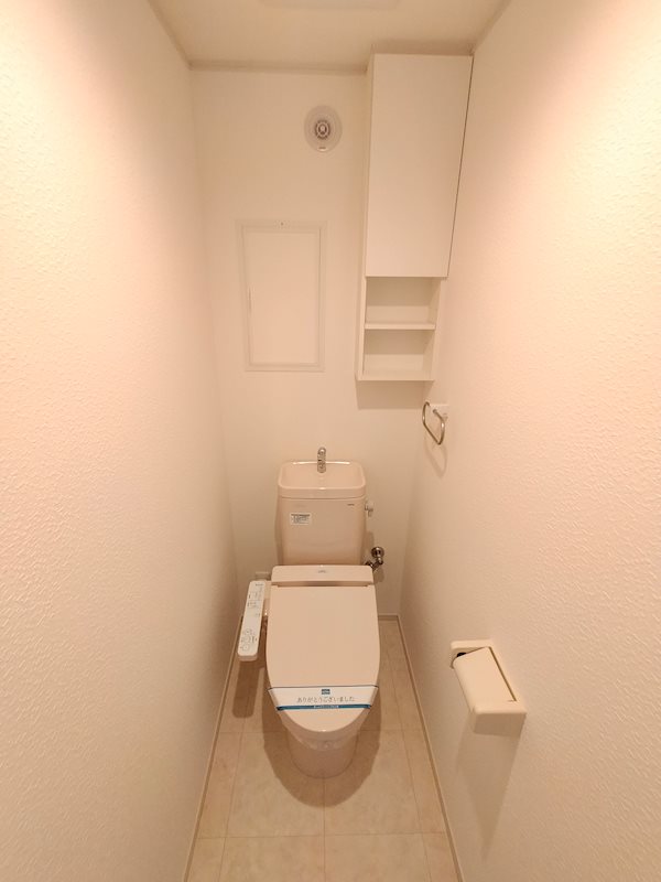 トイレ　温水洗浄便座