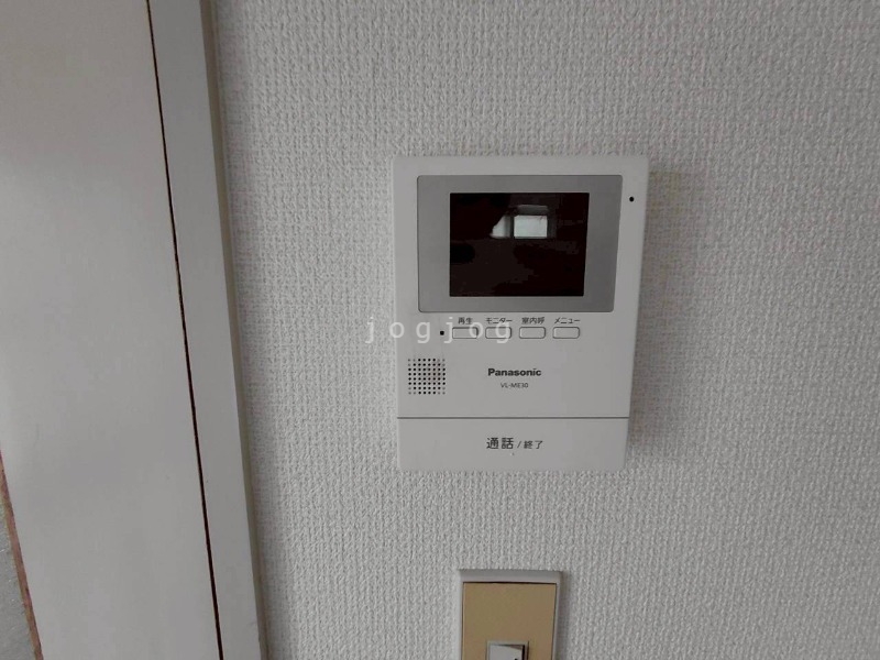 セキュリティ　モニター付きインターホンで来客確認も安心です！