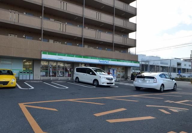 コンビニ　ファミリーマート戸田全農通り店（コンビニ）まで437m