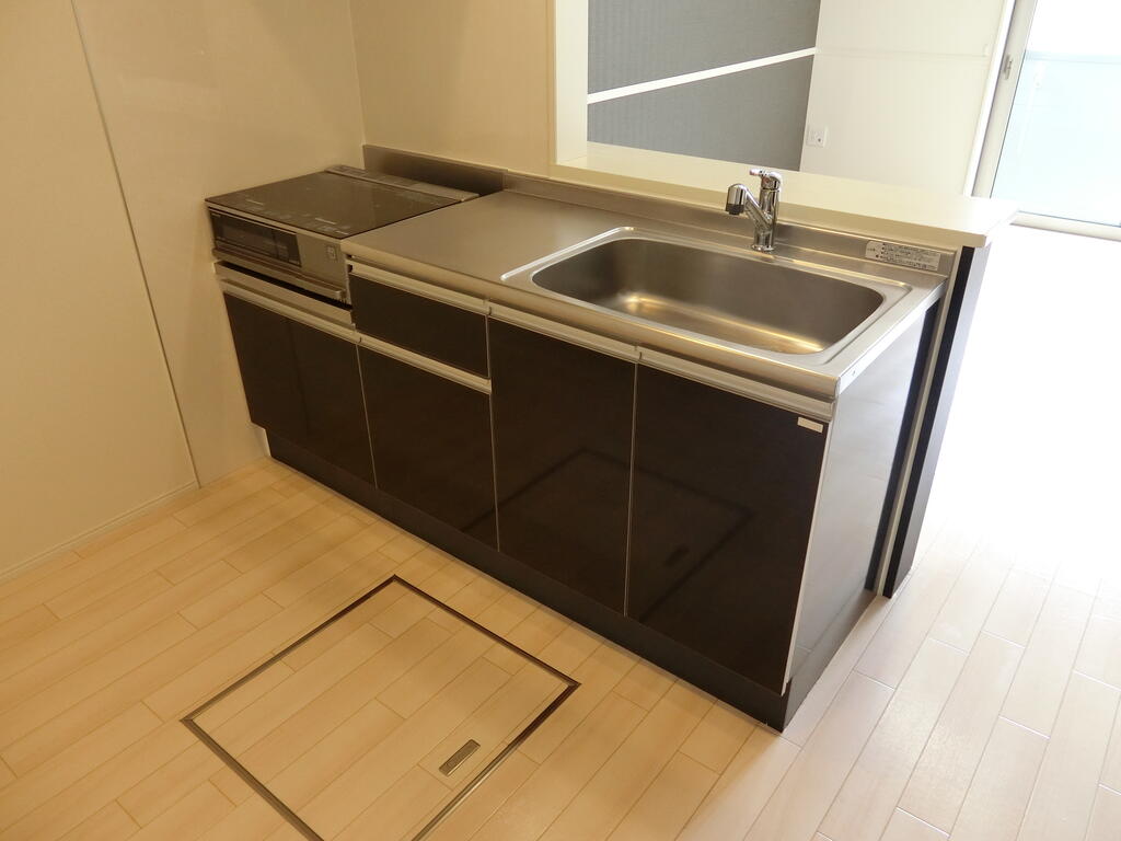 キッチン　※実物にグリルはついておりません。
