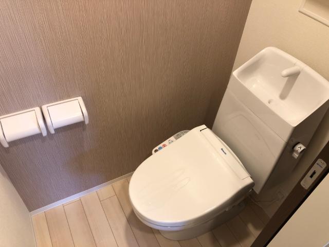 トイレ　シャワー付トイレ
