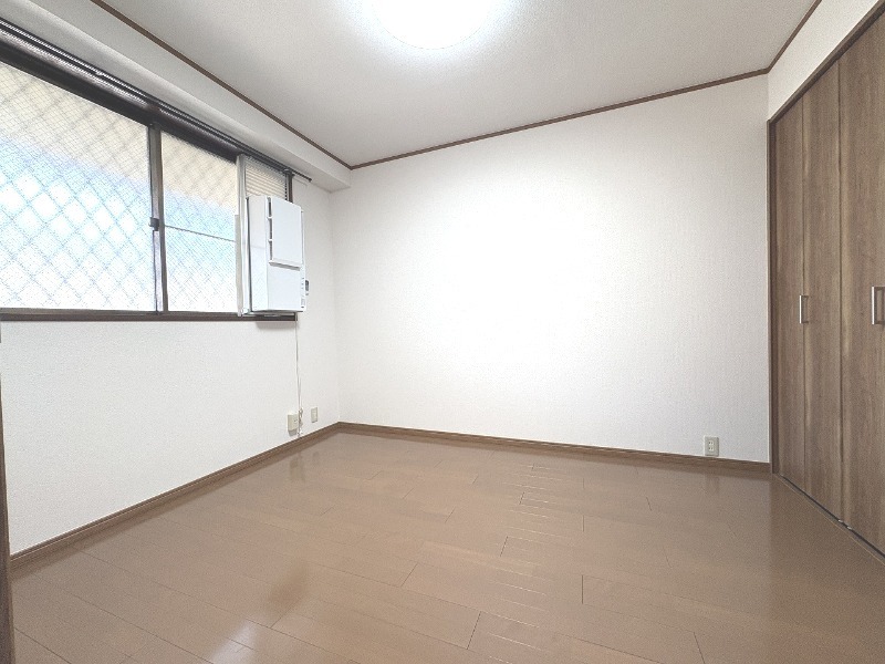 その他部屋・スペース　洋室側収納
