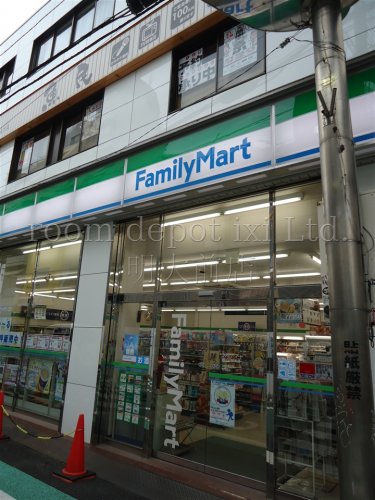 コンビニ　ファミリーマート　幡ヶ谷店（コンビニ）まで216m