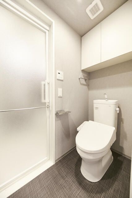 トイレ　ゆったりとした空間のトイレです