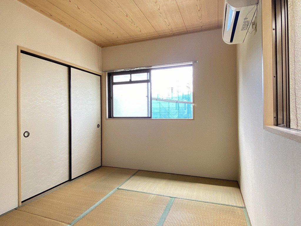 収納　開口２ヶ所・収納付和室　エアコン完備