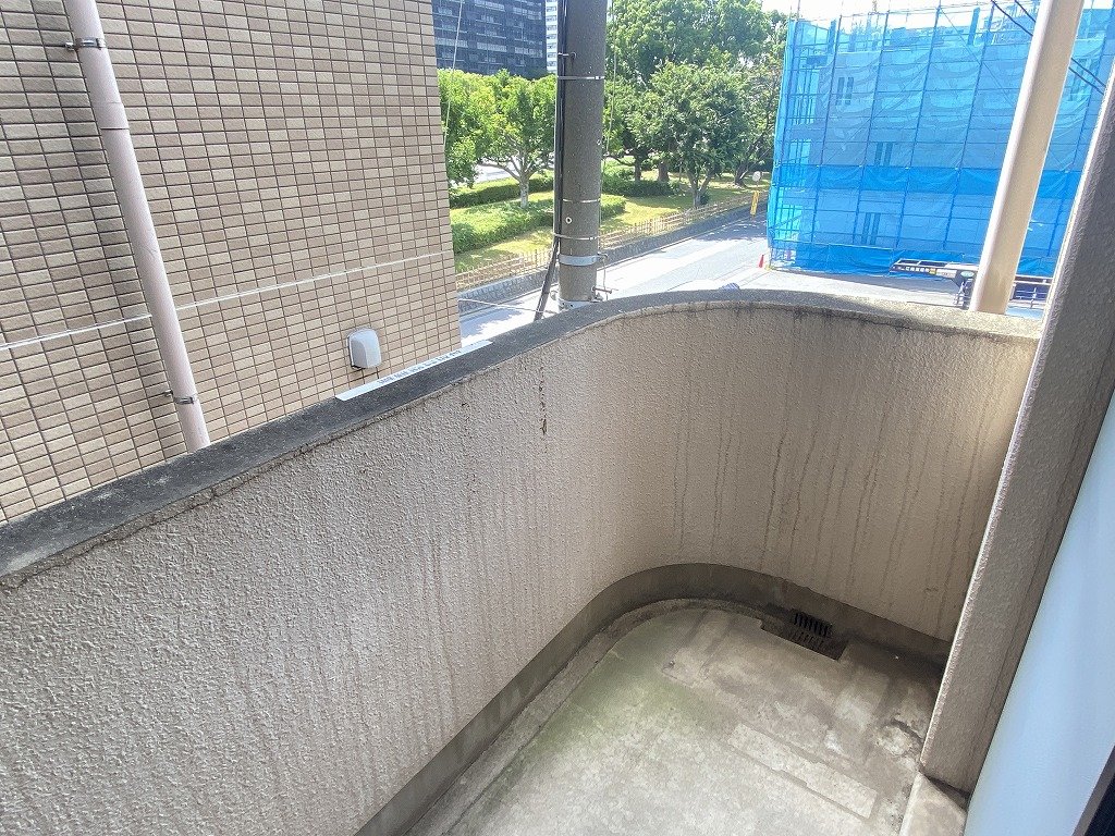バルコニー　日当りはそれなりです。