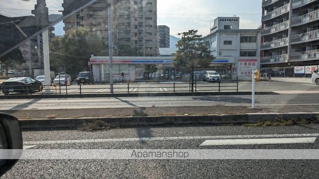 コンビニ　ローソン 八幡前田一丁目店（コンビニ）まで1070m